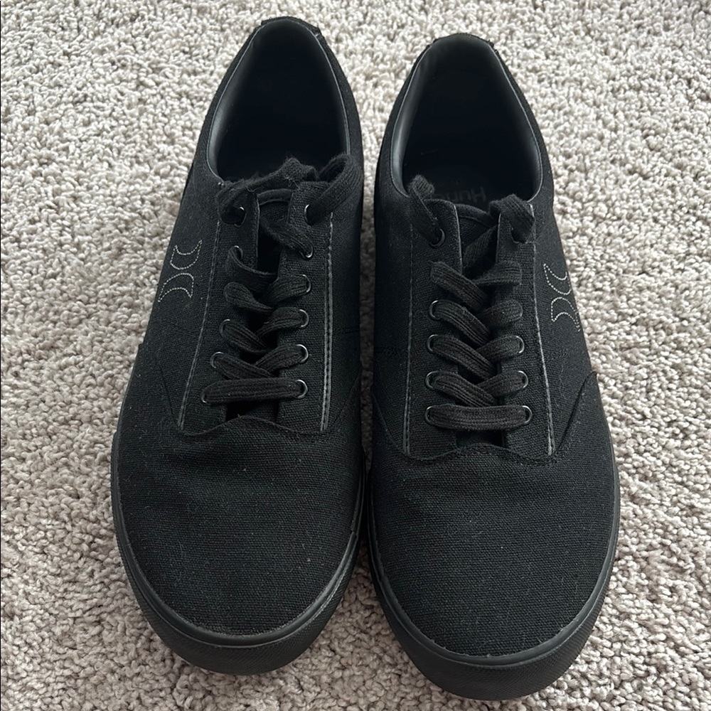 Hurley Black Sneakers Minimalist Design